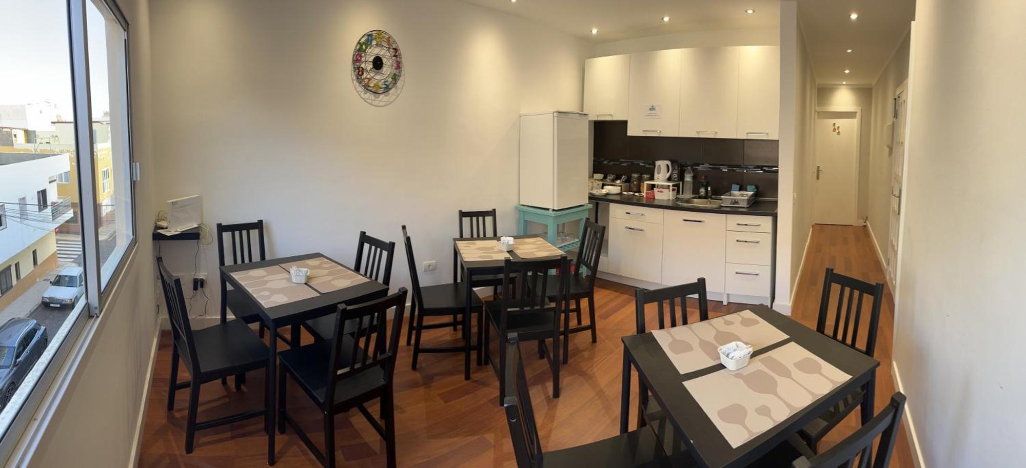 B&B Paraiso Tenerife Super Economy Rooms Airport 阿布里斯 外观 照片