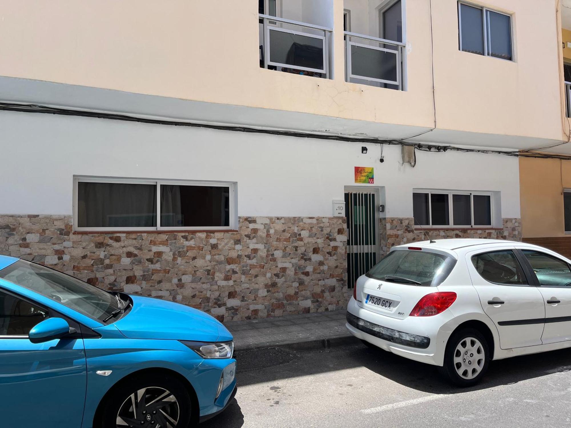 B&B Paraiso Tenerife Super Economy Rooms Airport 阿布里斯 外观 照片